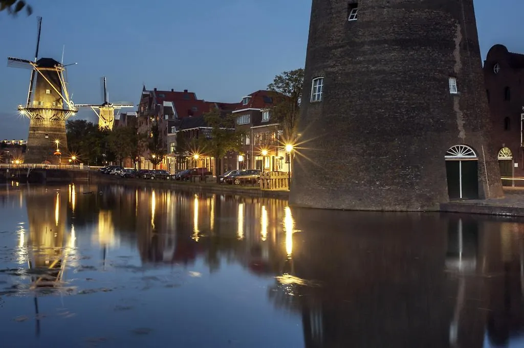 B&B De Schiedamse Suites 3*, Schiedam