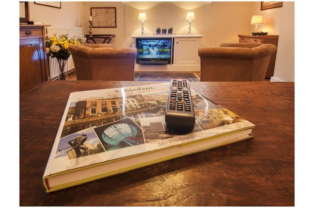B&B De Schiedamse Suites Bed & Breakfast Schiedam
