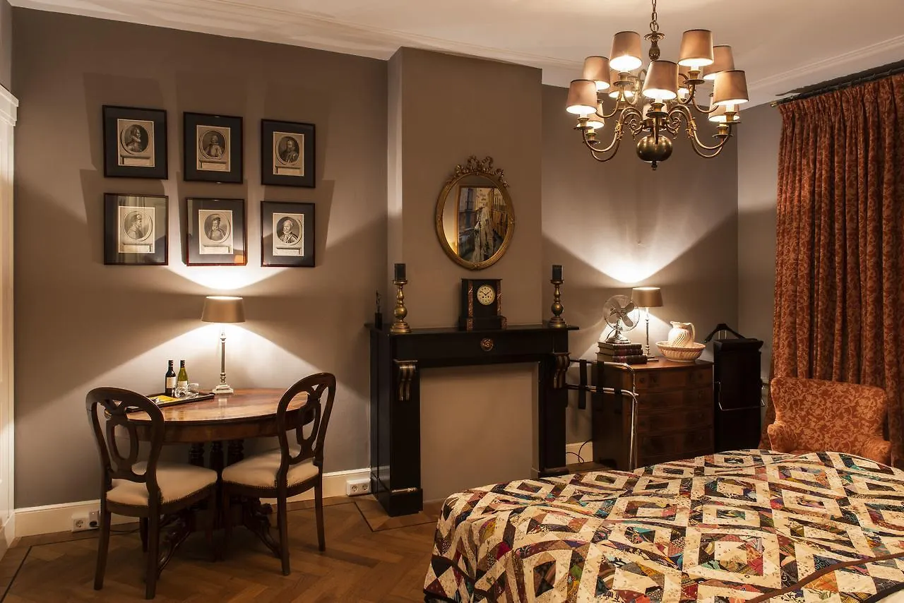 B&B De Schiedamse Suites 3*, Schiedam